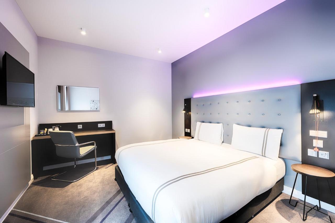 Premier Inn Regensburg City Centre Exterior photo