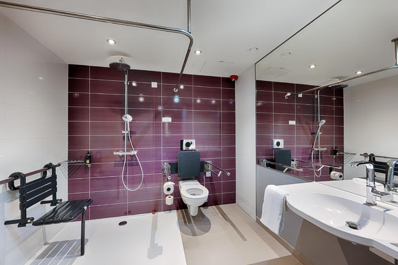 Premier Inn Regensburg City Centre Exterior photo