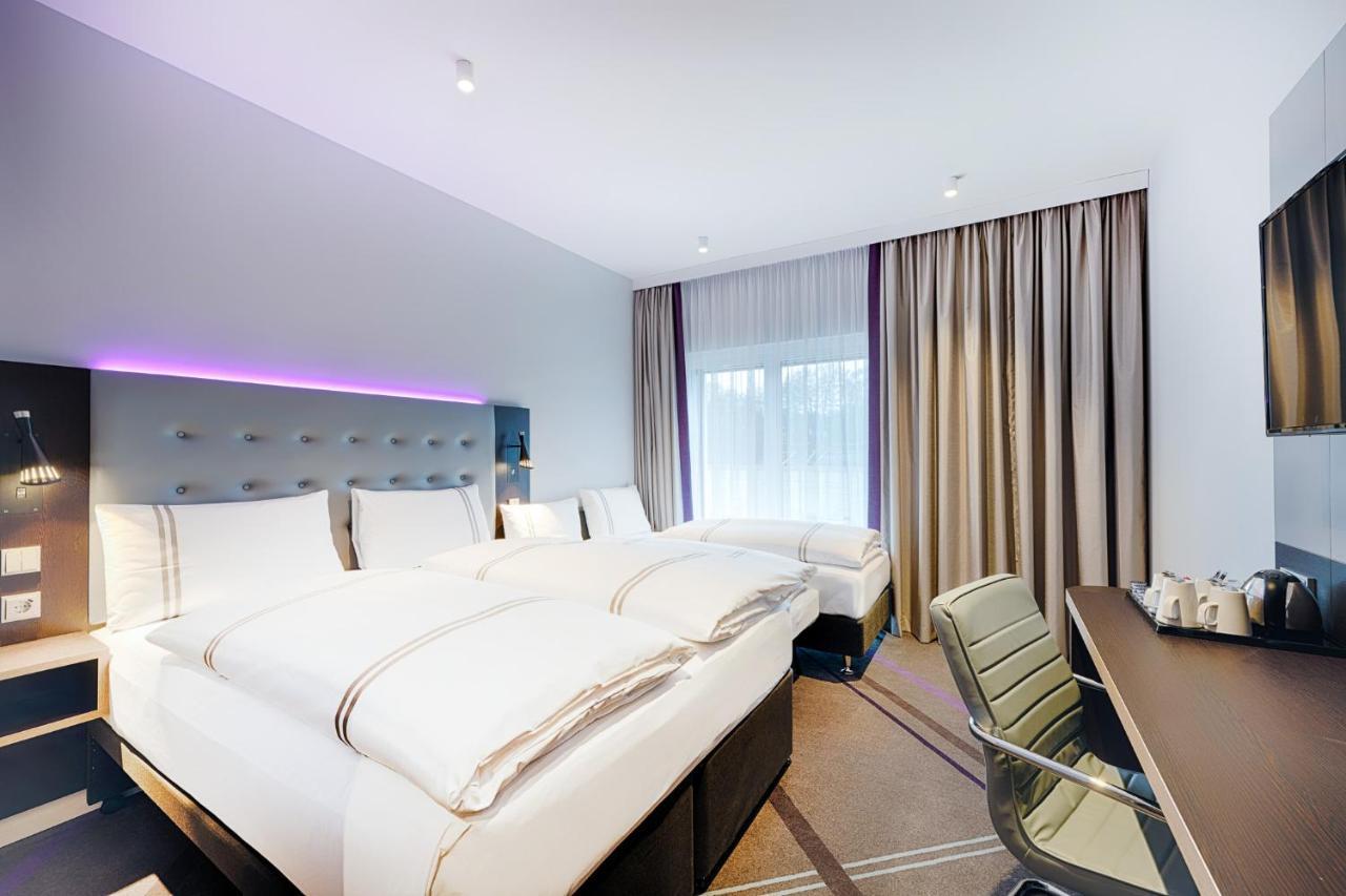 Premier Inn Regensburg City Centre Exterior photo